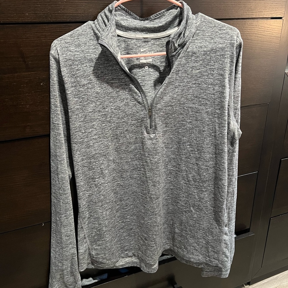 Grey Nike half zip size large